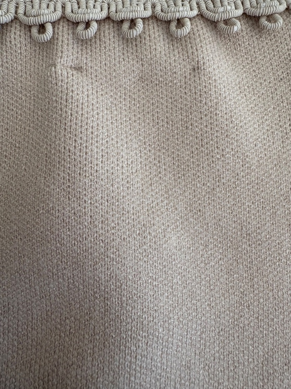 Sioni Open-Front Ivory/Cream Knitted Lady Jacket Cardigan with Gold Buttons - Picture 14 of 16